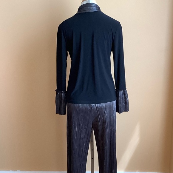 JOSEPH RIBKOFF Metallic Black & Silver Statement Sleeves Top Size 8 - Picture 12 of 13